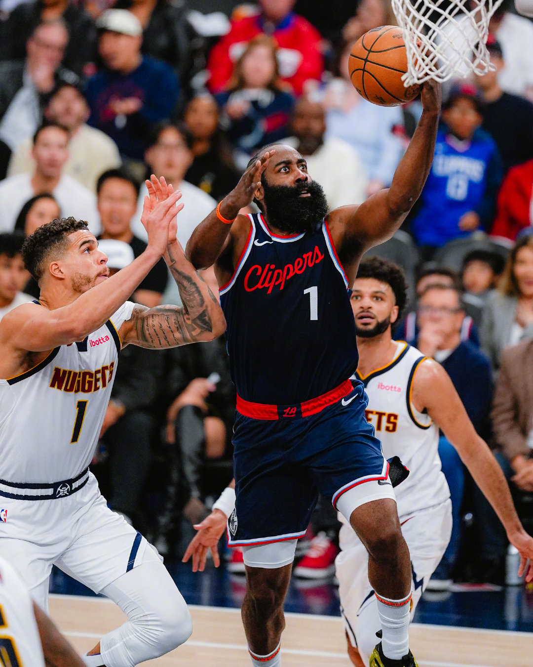 包含赛前纽约尼克斯备战亚冠赛前托特纳姆调整名单以备西甲之后，哈登与50激战雄鹿分钟的词条